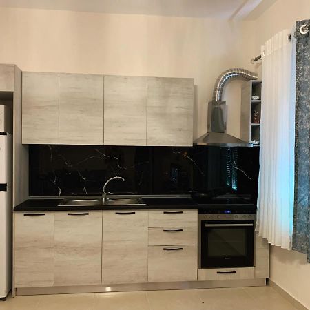 Jessica'S Apartment Тирана Екстериор снимка